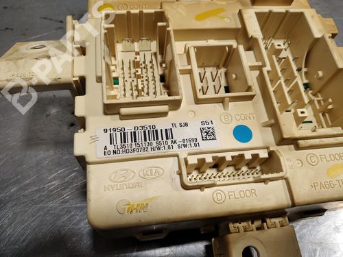 Fuse box HYUNDAI TUCSON (TL, TLE) 1.7 CRDi | BP9983393E1 
