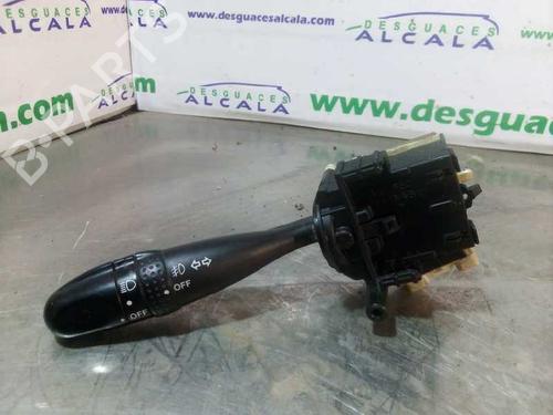 Used Headlight switch Headlight switch TOYOTA RAV 4 II (_A2_) 2.0 D 4WD (CLA20_, CLA21_, CLA20R, CLA21R) (116 hp) 10929509 10929509