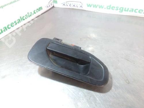 Używane Klamka zewnętrzna drzwi przednich prawych NISSAN NV200 Van [2010-2025]  10929255
