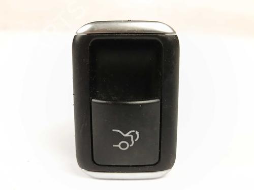 switch-mercedes-benz-cla-coupe-c117-2013-2014-2015-2016-2017-2018-2019-29123685 main image
