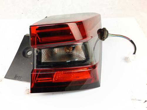 Used Right taillight NISSAN JUKE (F16_) 1.0 (114 hp) 30772836