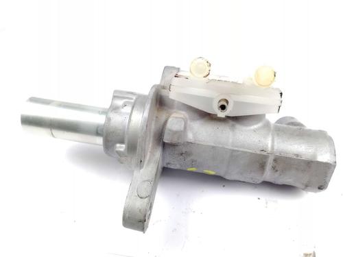 brake-master-cylinder-mitsubishi-fuso-2011-29281397 main image