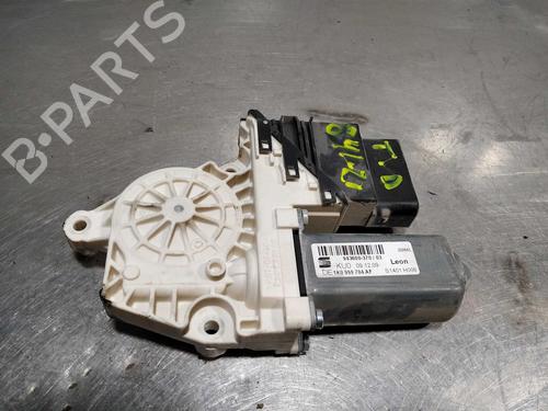 Used Right rear window motor Right rear window motor 9982444 9982444