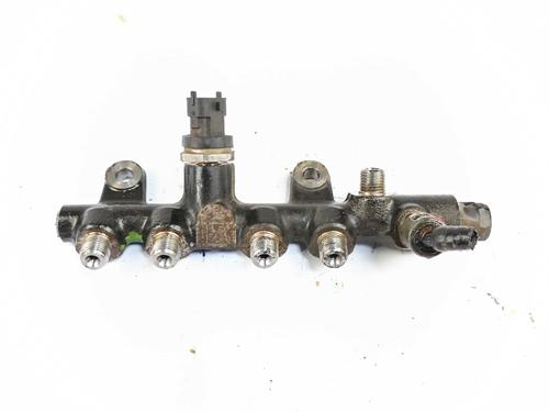Used Injection rail Injection rail 32109400 32109400