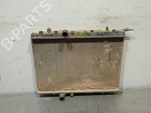 Used Water radiator Water radiator 13913599 13913599