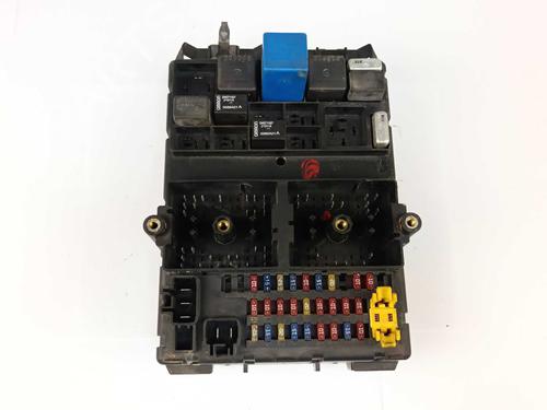 Used Fuse box Fuse box 37232570 37232570