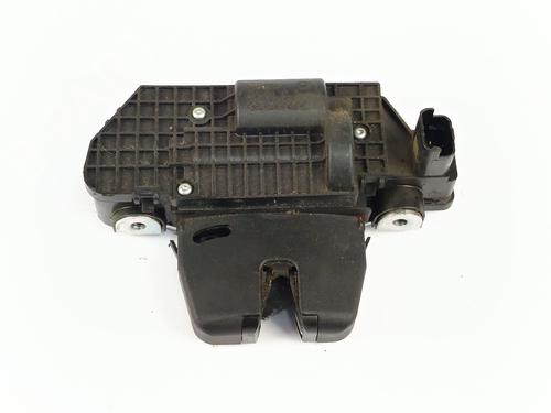 Bagklap lås Bagklap lås PEUGEOT 2008 II (UD_, US_, UY_, UJ_, UR_, UC_) 1.5 BlueHDI 100 (102 hp) 33873628 33873628