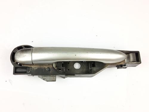 Used Front right exterior door handle RENAULT CLIO III (BR0/1, CR0/1) 1.2 16V (BR02, BR0J, BR11, CR02, CR0J, CR11) (75 hp) 27355266