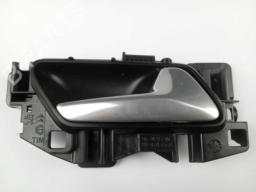 Used Rear right interior door handle Rear right interior door handle 14914027 14914027