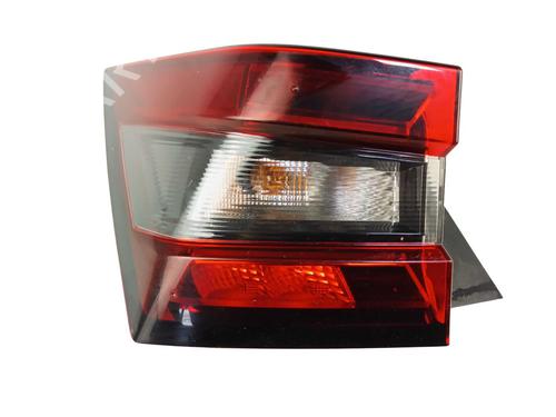 left-taillight-nissan-juke-f16_-2019-38748045 main image