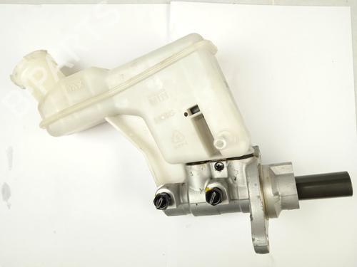 Used Brake master cylinder KIA SPORTAGE III (SL) 1.7 CRDi (116 hp) 15257292