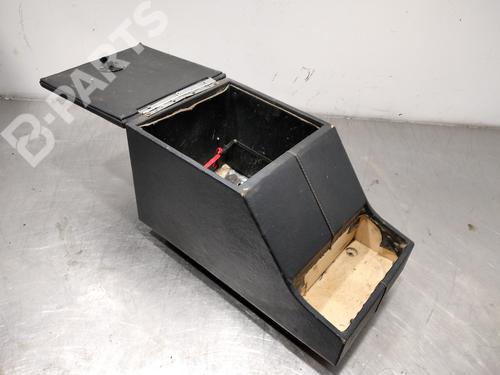 Armrest / Center console LAND ROVER DEFENDER Station Wagon (L316) 2.5 TDI 4x4 (L316) | BP10029065I20 