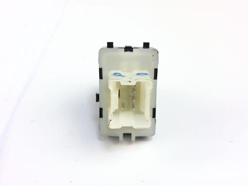 Right front window switch DACIA DUSTER (HM_) 1.3 TCe 150 (HMM3) | BP31929320I26