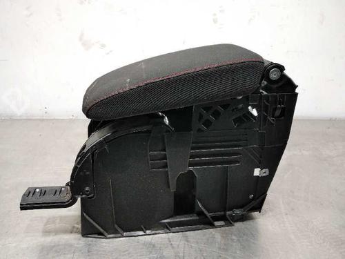 Used Armrest / Center console Armrest / Center console 10113117 10113117