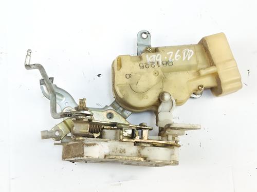 front-right-lock-toyota-yaris-_p1_-1999-2000-2001-2002-2003-2004-2005-33469843 main image