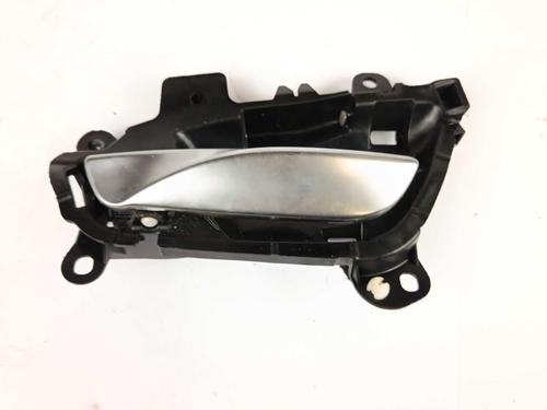 Used Front left interior door handle Front left interior door handle BMW 1 (F20) 118 i (170 hp) 29709252 29709252