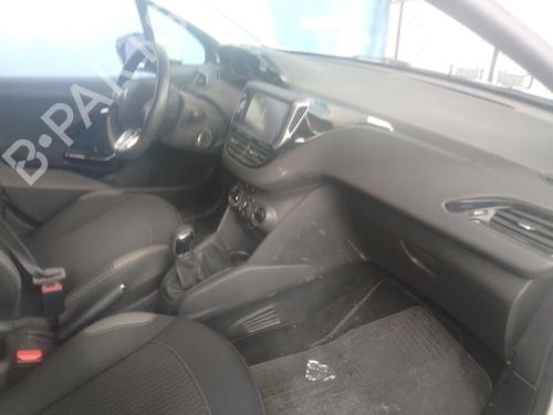 Display monitor PEUGEOT 208 I (CA_, CC_) 1.2 THP 110 | BP32092324C48 