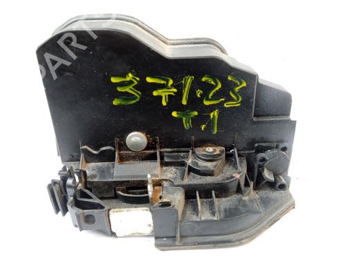Used Rear left lock BMW X1 (E84) xDrive 20 d (177 hp) 13560425