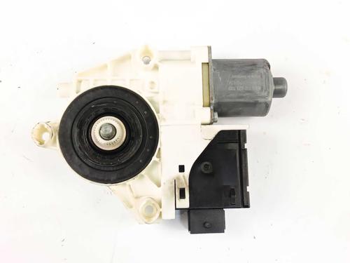 Used Left front window motor Left front window motor ALFA ROMEO GIULIA (952_) 2.2 D (952AEM250, 952AEA250) (150 hp) 31638943 31638943