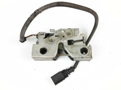 hood-lock-vw-golf-vii-5g1-bq1-be1-be2-2012-2013-2014-2015-2016-2017-2018-2019-2020-2021-27527062 main image