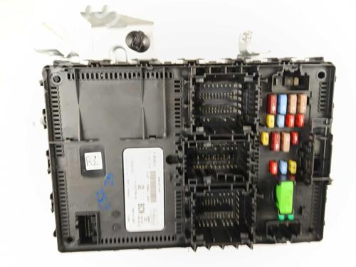 Used Fuse box Fuse box 30294298 30294298