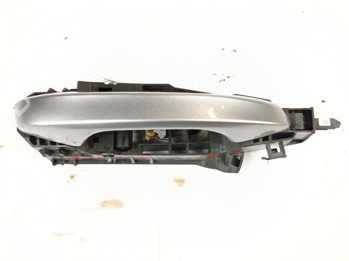 Used Front right exterior door handle PEUGEOT 308 III (FB_, FH_, FP_, F3_, FM_) BlueHDi 130 (FBYHZL, FBYHZT) (131 hp) 27457421