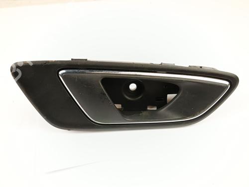 Used Front right interior door handle SEAT LEON (5F1) 2.0 TDI (150 hp) 30103805