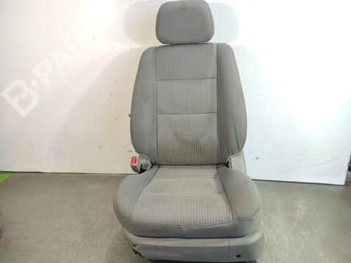 Used Left front seat Left front seat KIA SORENTO I (JC) 2.5 CRDi (170 hp) 10966749 10966749