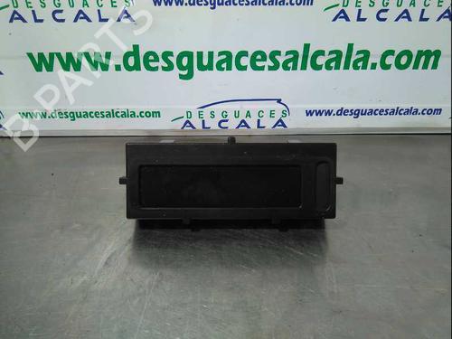 Used Display monitor Display monitor RENAULT CLIO III (BR0/1, CR0/1) [2005-2014] 14352918 14352918