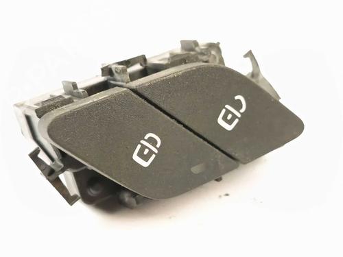 switch-mercedes-benz-a-class-w177-2018-28025820 main image