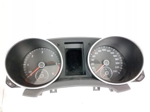 Used Instrument cluster VW GOLF VI (5K1) 2.0 TDI (140 hp) 23548278