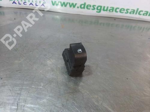 Used Left rear window switch FIAT 500L (351_, 352_) 1.6 D Multijet (199LYE1B) (120 hp) 10928925