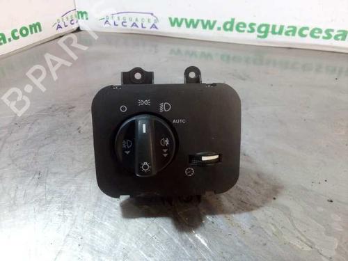 Used Headlight switch Headlight switch LAND ROVER DISCOVERY III (L319) 2.7 TD 4x4 (190 hp) 9994432 9994432