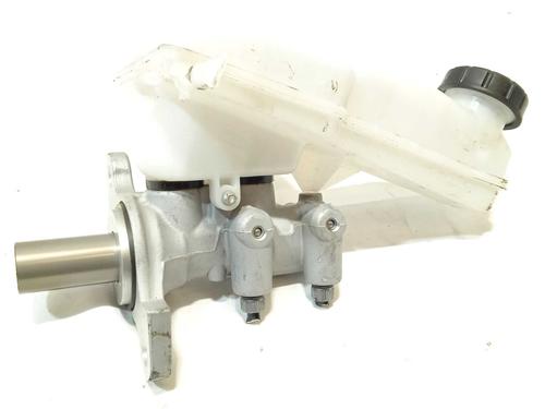 Used Brake master cylinder Brake master cylinder PEUGEOT 208 II (UB_, UP_, UW_, UJ_) 1.2 PureTech 100 (101 hp) 18569945 18569945