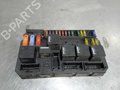 Used Fuse box Fuse box 10012759 10012759