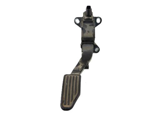 Used Pedal Pedal TOYOTA YARIS (_P13_) 1.5 (NSP131_) (112 hp) 39237537 39237537