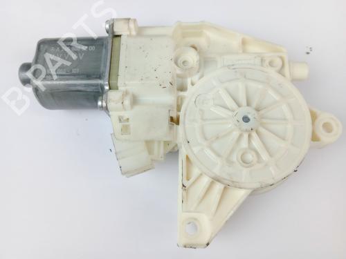 Used Right front window motor MERCEDES-BENZ GLA-CLASS (X156) GLA 200 CDI / d (156.908) (136 hp) 25866860