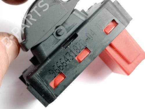 Right rear window switch CITROËN DS5 2.0 HDi 165 | BP23422761I28 - Image 2