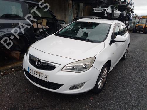 Left headlight OPEL ASTRA J Sports Tourer (P10) 1.7 CDTI (35) | BP32138314C28 