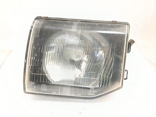 Used Left headlight MITSUBISHI PAJERO II (V3_W, V2_W, V4_W, V5_W) [1990-2001]  31953111