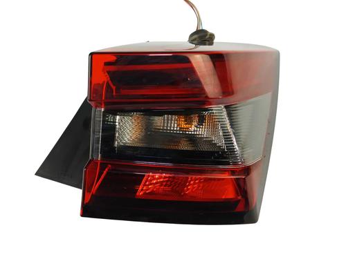 right-taillight-nissan-juke-f16_-2019-36887252 main image