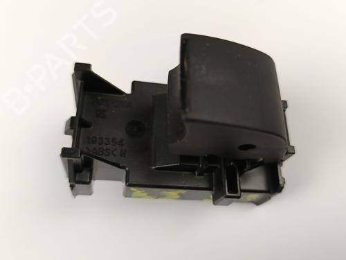Used Right front window switch TOYOTA YARIS CROSS (MXP_) 1.5 Hybrid (MXPJ10) (116 hp) 27526942