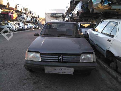 Used Parts PEUGEOT 205 I (741A/C)    1131884