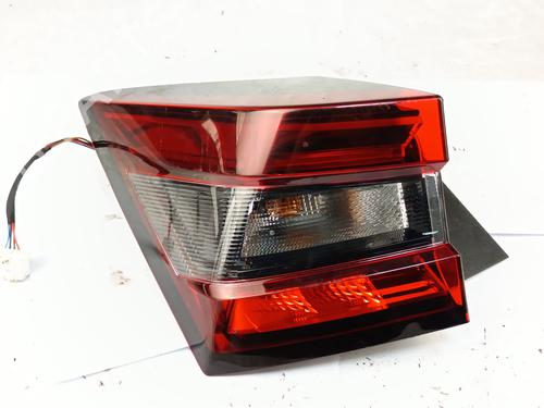 Venstre baglygte NISSAN JUKE (F16_) 1.0 (114 hp) 30772838