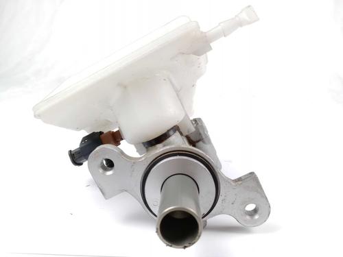 Used Brake master cylinder Brake master cylinder PEUGEOT 2008 II (UD_, US_, UY_, UJ_, UR_, UC_) 1.5 BlueHDI 100 (102 hp) 29136021 29136021