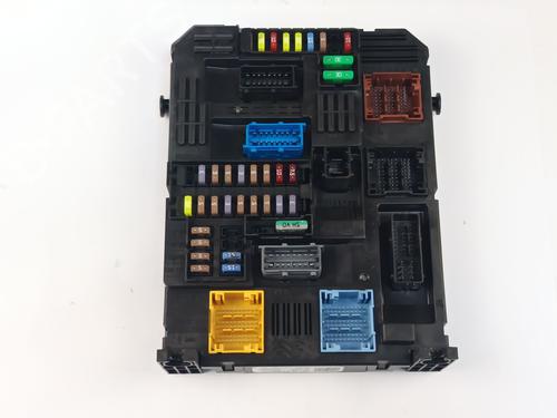 Used Fuse box PEUGEOT 208 II (UB_, UP_, UW_, UJ_) 1.2 PureTech 100 (101 hp) 32230031