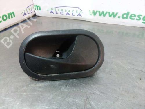 Used Front right interior door handle Front right interior door handle 10928970 10928970