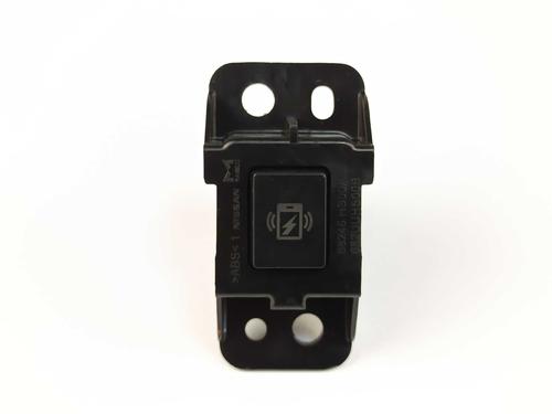 switch-nissan-juke-f16_-2019-34138114 main image