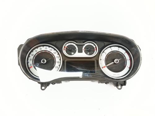 Used Instrument cluster Instrument cluster FIAT 500L (351_, 352_) 1.6 D Multijet (199LYD1B) (105 hp) 32720201 32720201