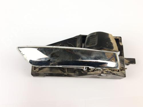 Used Rear right interior door handle SUZUKI VITARA (LY) 1.6 AllGrip (APK 416) (120 hp) 31035376